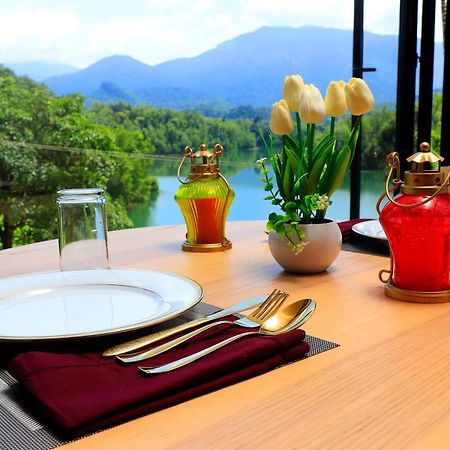 Serene Aqua Hills Kozhikode Hotel Mennanyam Bagian luar foto