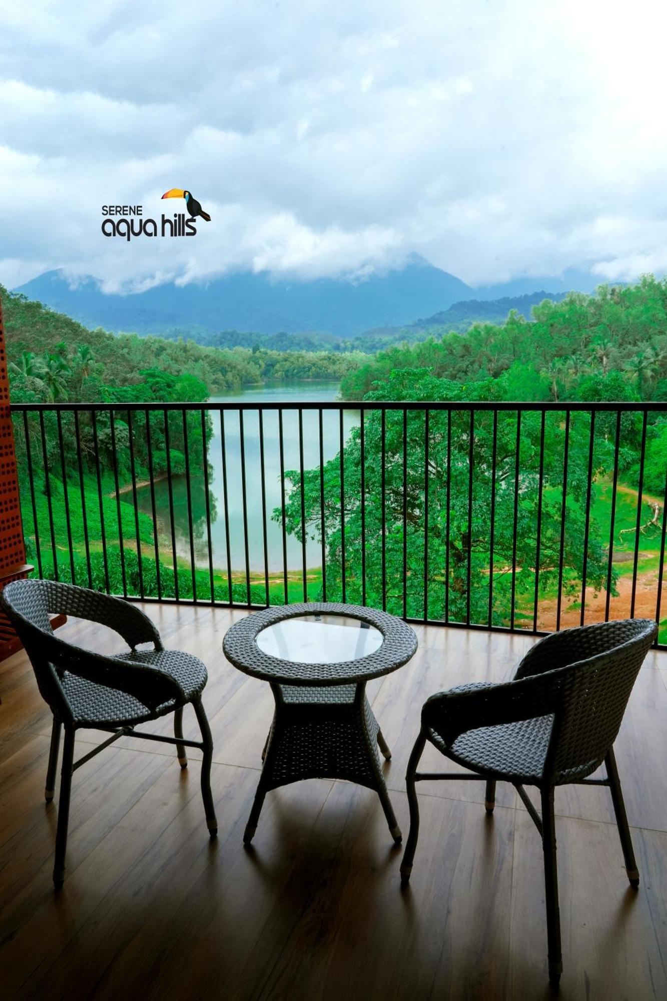 Serene Aqua Hills Kozhikode Hotel Mennanyam Bagian luar foto