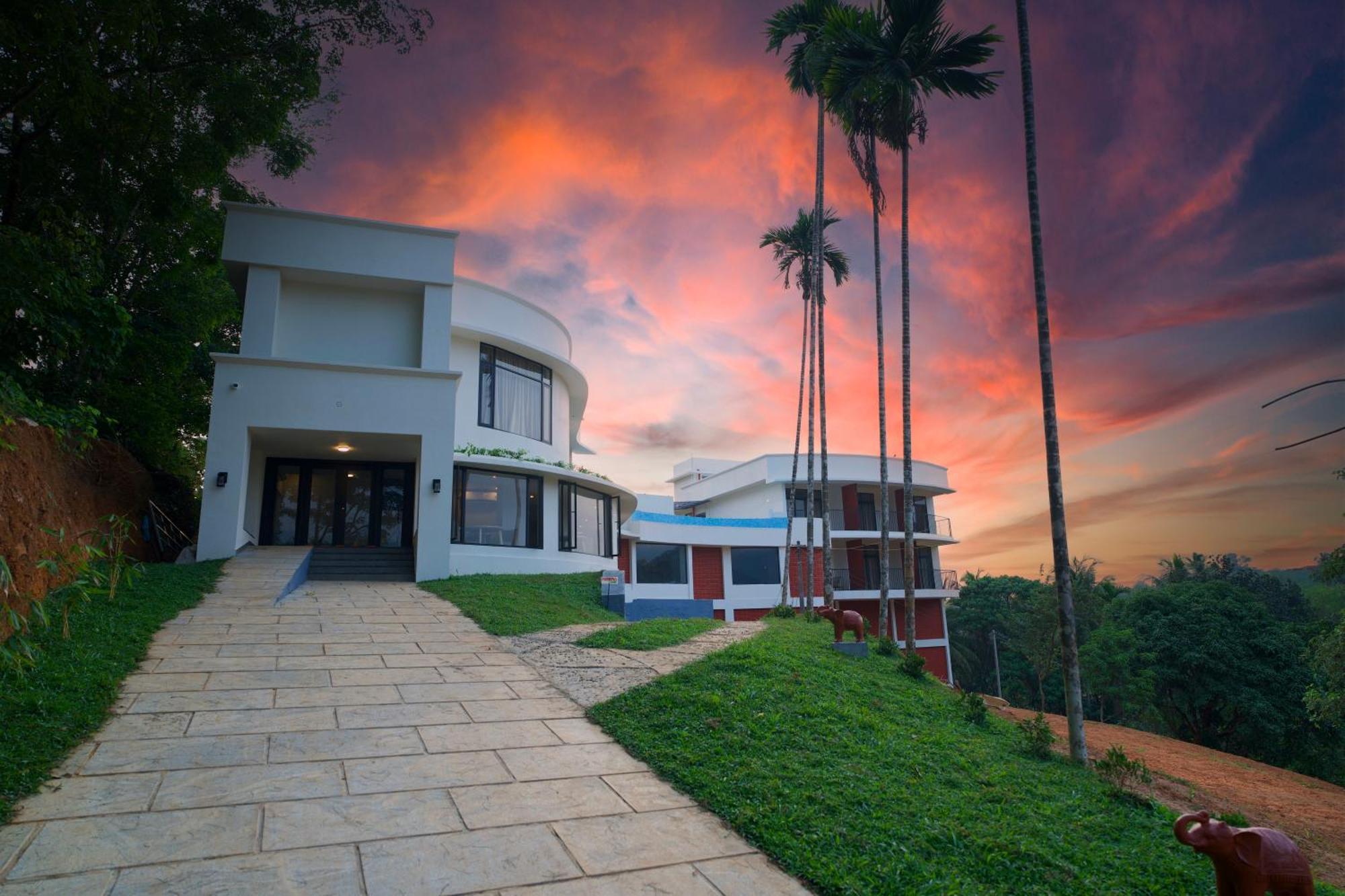 Serene Aqua Hills Kozhikode Hotel Mennanyam Bagian luar foto
